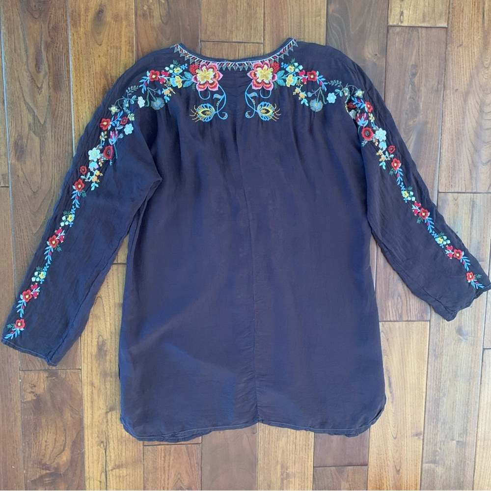 Johnny Was Autumn Bloom Tunic Size Medium Blouse Top Bohemian V-Neck Embrodiery - Picture 9 of 9